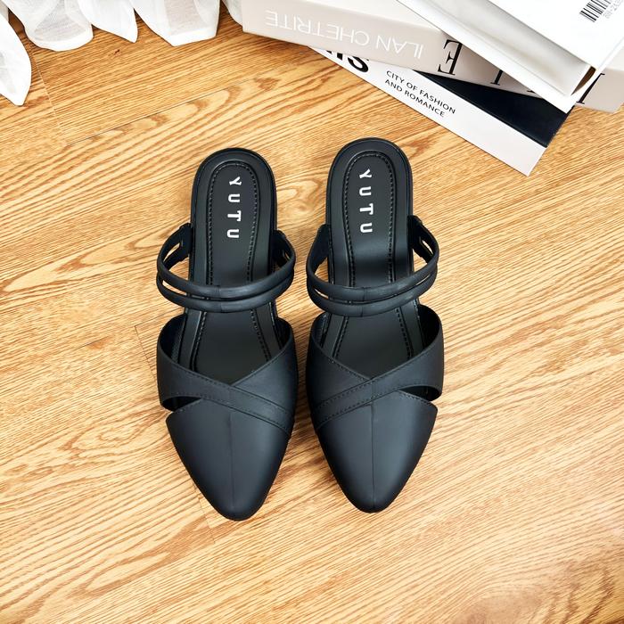 Sepatu wanita ujung lancip & Sandal Jelly Wanita Sandal Selop Wedgest Wanita 37-40