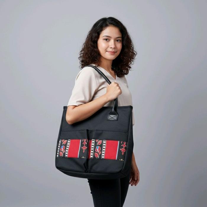 tas jinjing cengkeh motif etnik Maluku