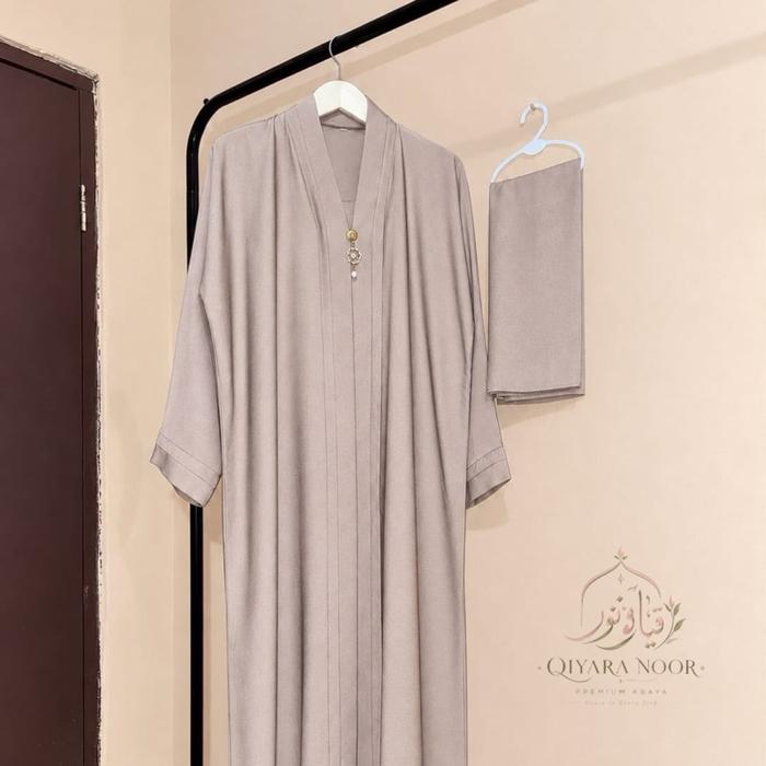 QIYARA NOOR - Saudi Nida Premium Abaya | set Outer Inner nyambung dengan Bros Dekoratif & Hijab Pash