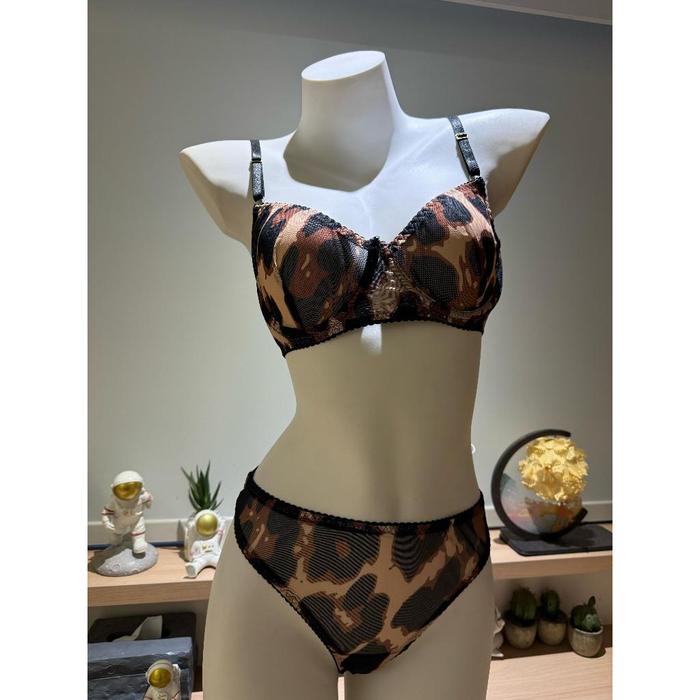 Set Lingerie Bra Wanita Berkawat Motif Leopard Pakaian Dalam