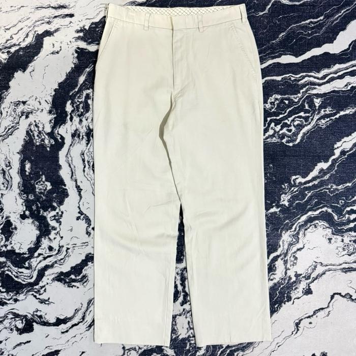 Penthouse broken white longpants celana