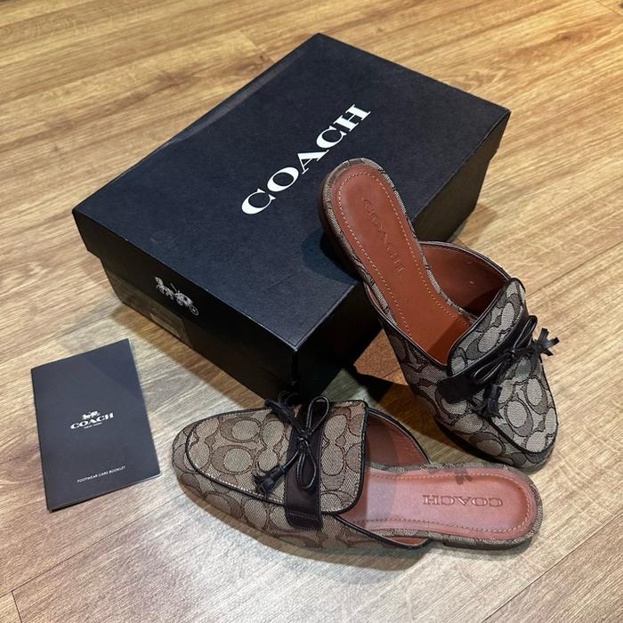 COACH Sepatu Wanita Stassi Sig Jacq Slid Selop Size 8,5 / 39 Ori Original Used dengan Box Lengkap da