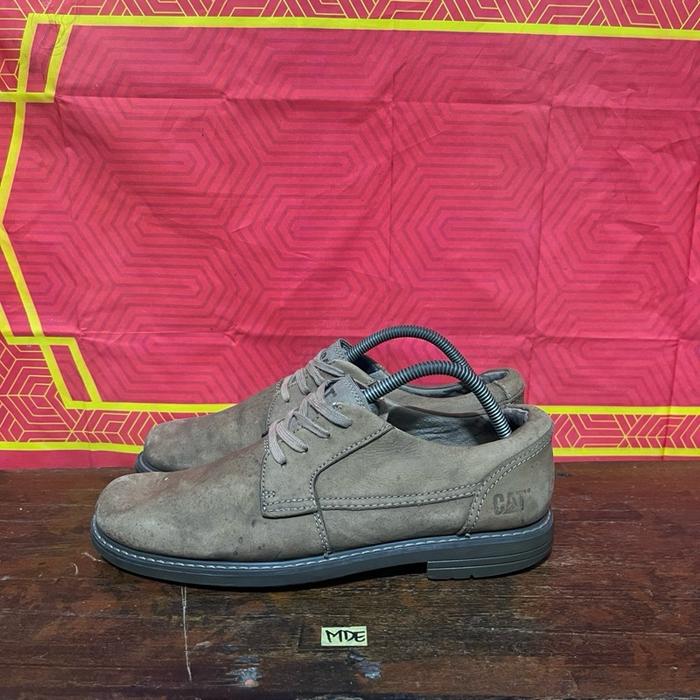 Sepatu boots second ori caterpillar size 42