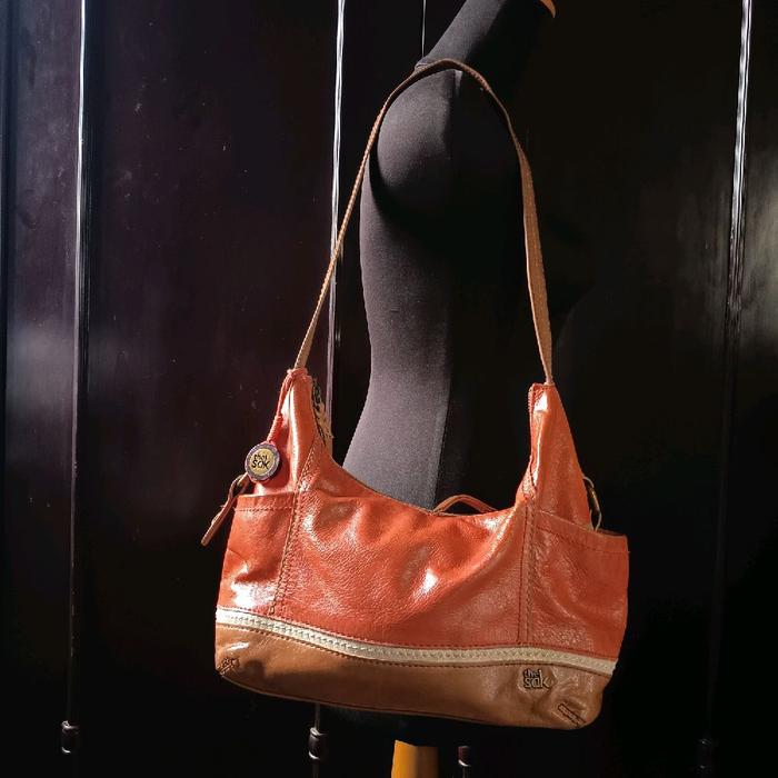 Shoulder Bag / Tas Bahu Dengan Long Handle Kulit Asli Brand  the  S A K  Orange Brown Genuine Leathe