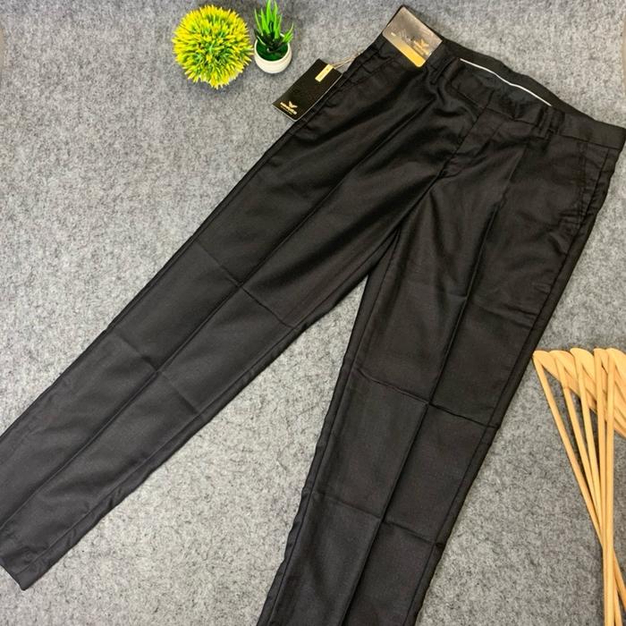 Celana formal slim fit mimaxco dewasa, lingkar pinggang 86 - 96 cm , panjang celana 103 cm , size 27