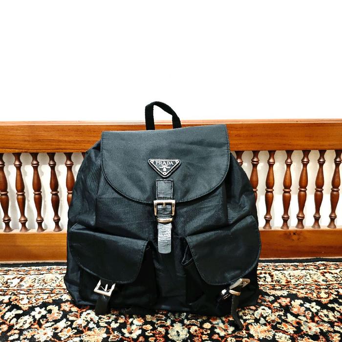 tas ransel mini prada warna hitam
