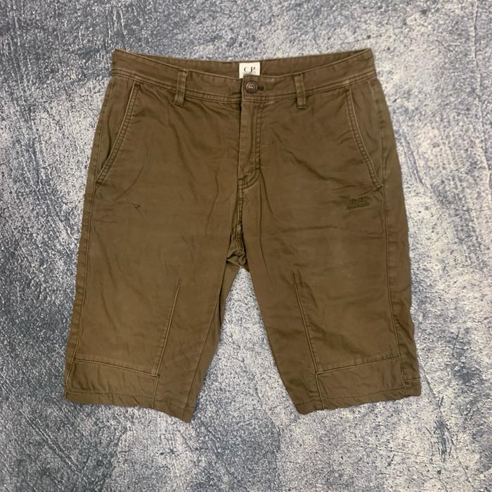 Celana Pendek CP Company Original - Dark Brown