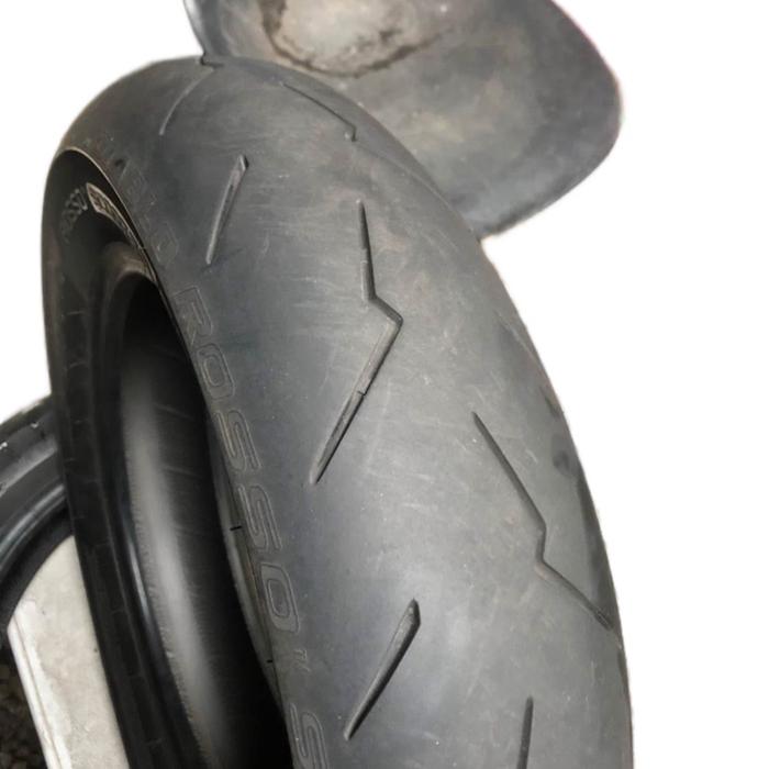 Pirelli Ban Diablo Rosso SC untuk Motor X-Max dan Aerox Tubeless 140/70R14 Motorcycle