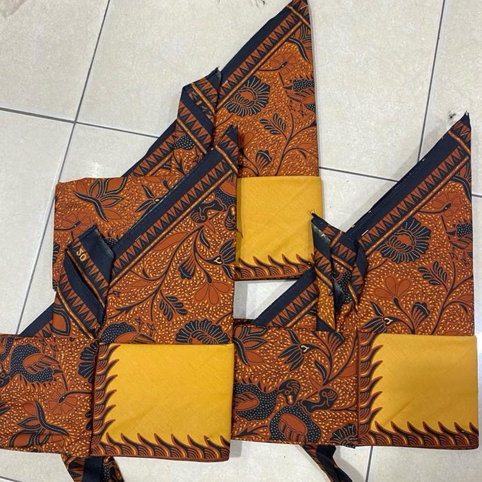Gotong atau topi simalungun untuk pesta adat batak