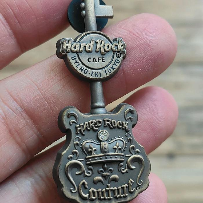 Hard Rock Cafe pin Uyeno Eki - Tokyo, seri key guitar