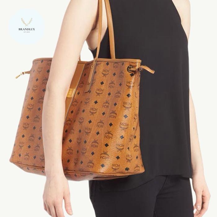 MCM LARGE LIZ REVERSIBLE SHOPPER TOTE BAG IN COGNAC WITH POUCH