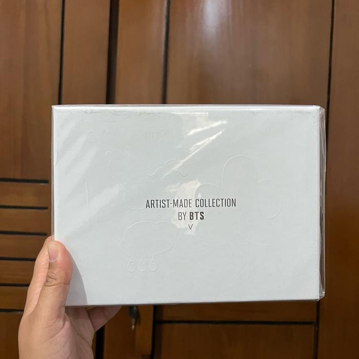 Brooch V faces (made by artist) bts sealed