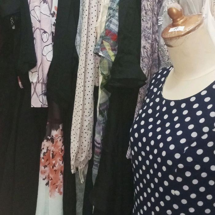 dres cantik bunga bunga  dres mini polka katun polka mini dres salur sifon Polkadot Motif Hitam bruk