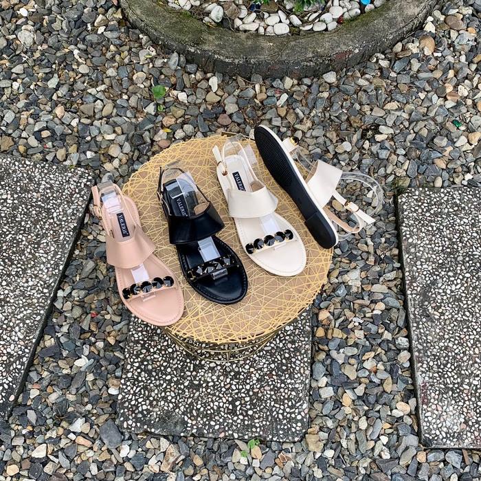 Flat Tali Belakang Versi Tersedia Size 36-40  COLOR : Black,khaki and beige ( Disarankan untuk chat 
