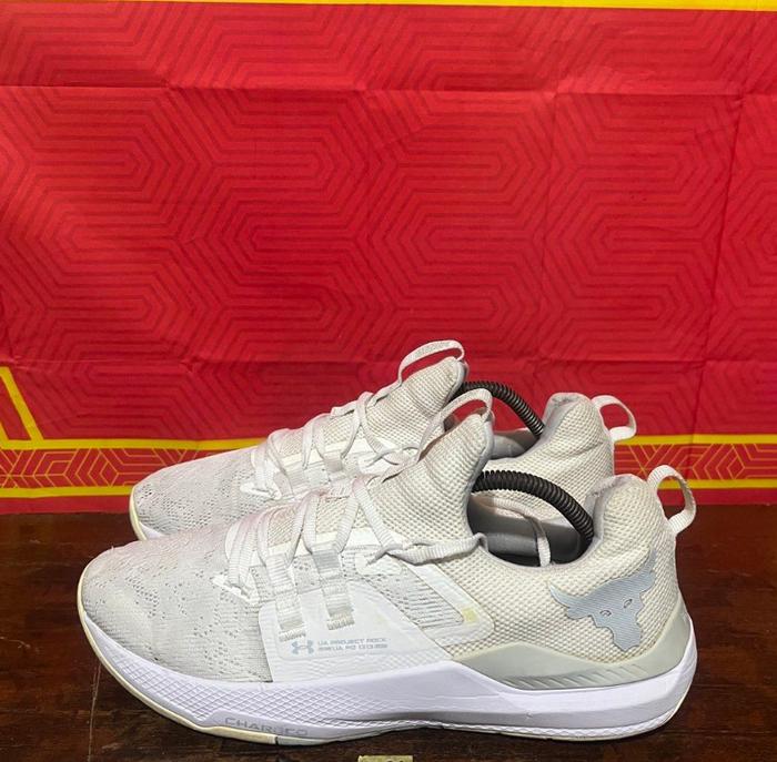 Sepatu second ori under armour project rock size 44,5