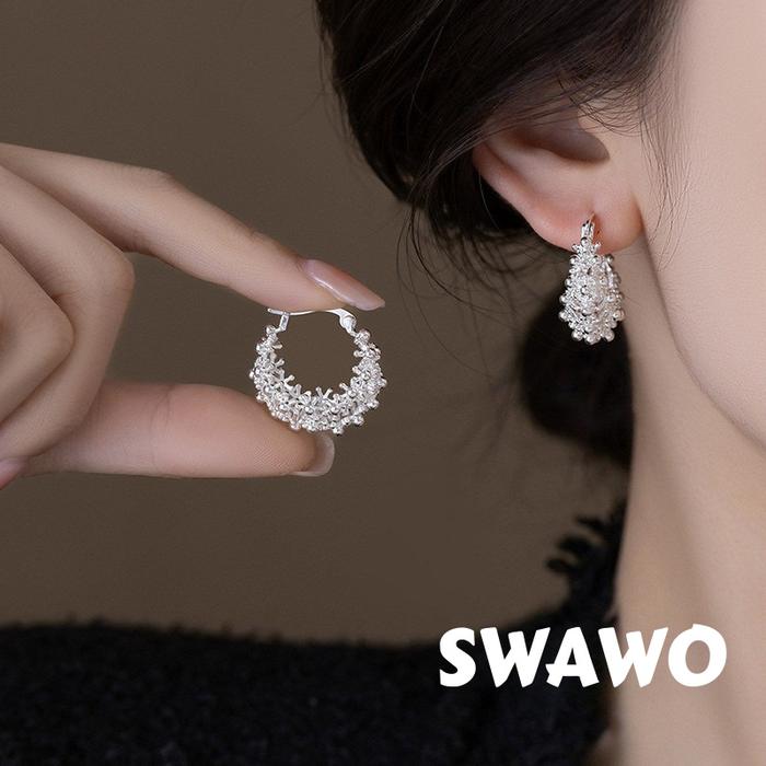 [Swawo] Anting lingkar logam model kembang api berlubang dengan bola kecil untuk wanita serbaguna F2