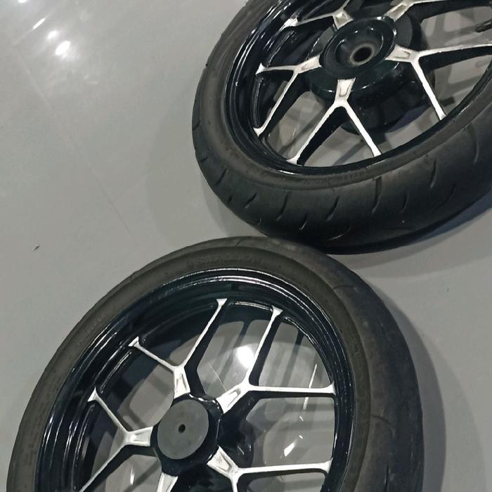 velg bekas vario 125. pnp scoopy