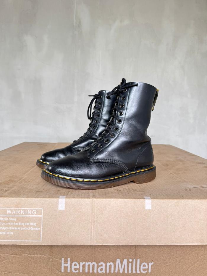 dr martens 1490 vintage england