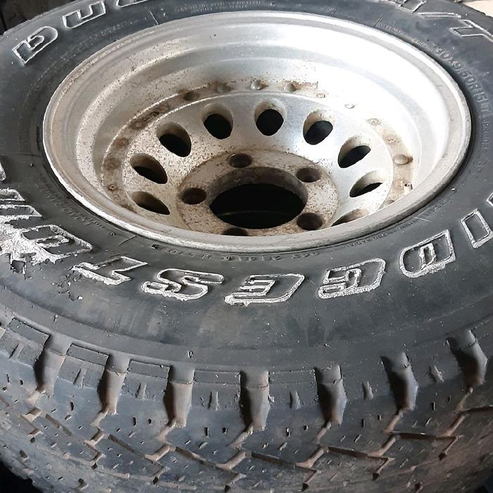 velg dan ban Daihatsu Taft Gt