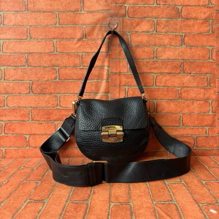 TAS SLING MINI WANITA FURLA KULIT ASLI SECOND BRANDED HITAM / TAS SELEMPANG KECIL WANITA FURLA SECON