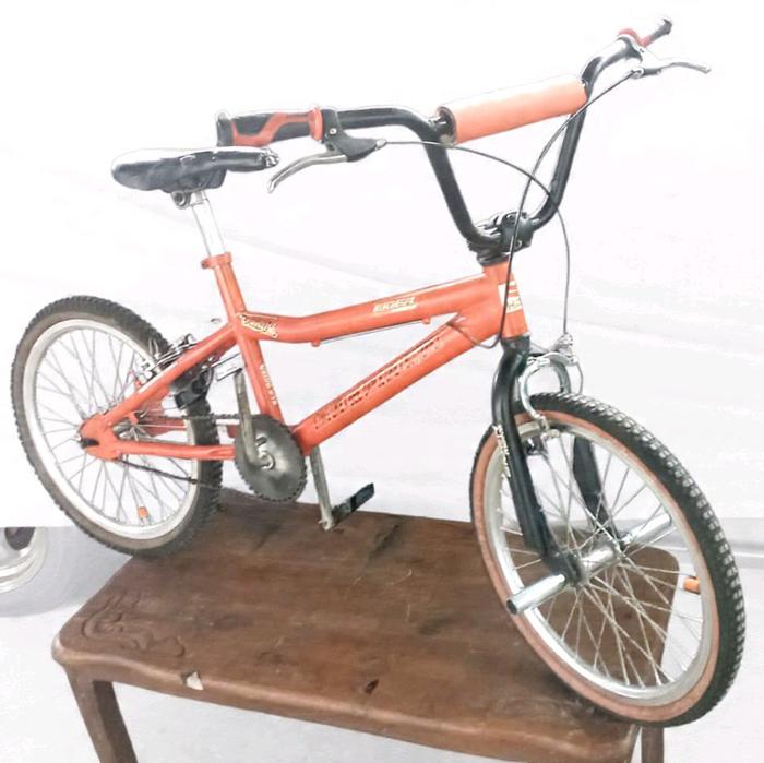 sepeda BMX second warna orange