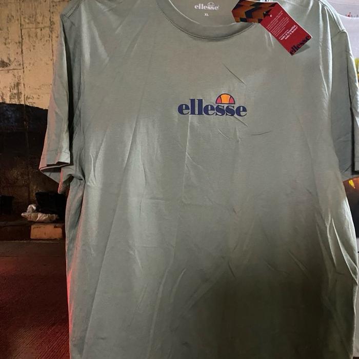 Ellesse Cn HD TS Murcee Kaos Pria dengan Logo Ellesse Desain Sederhana dan Nyaman untuk Sehari-hari