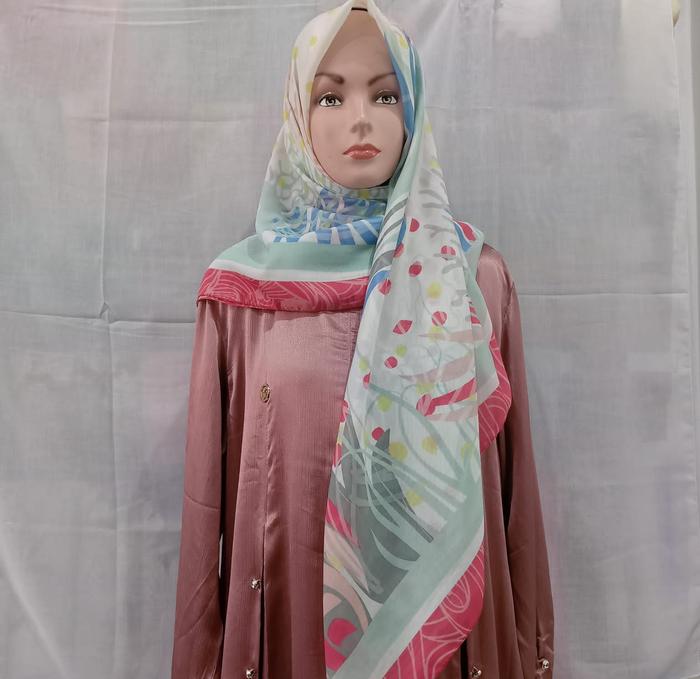 Zoya Segi Empat Full Motif Kerudung Hijab Jilbab Qieran Scarf