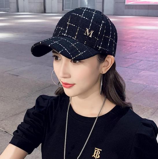 [AS] Yarra Topi Baseball Pria Wanita Dewasa Aksen Rajut Kotak Huruf M Hitam Putih Casual Cap Olahrag