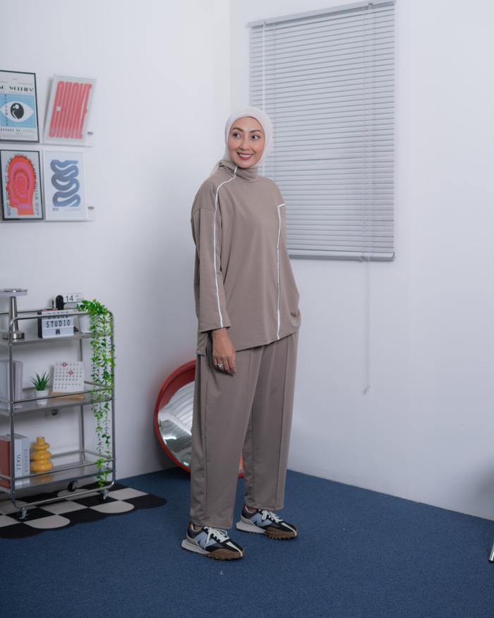 Abame Olly One Set Wanita Sport Running Bahan Baby Terry Adem dan Nyaman