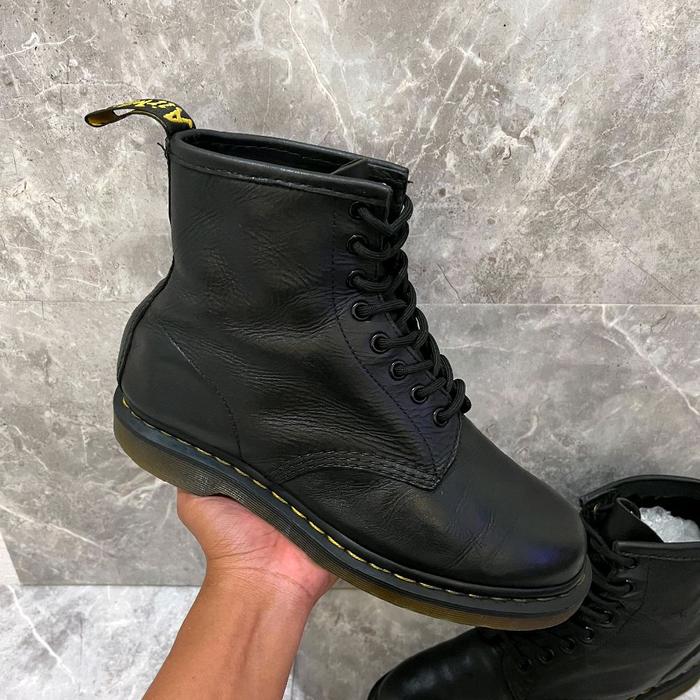 Sepatu DR MARTENS Size 41 Original Boots Casual Bekas Second Preloved Authentic not gucci bally lv a