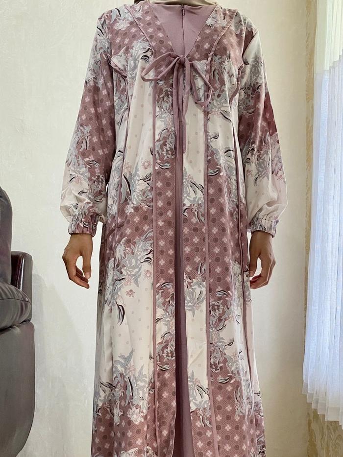 Gamis motif bunga - bunga