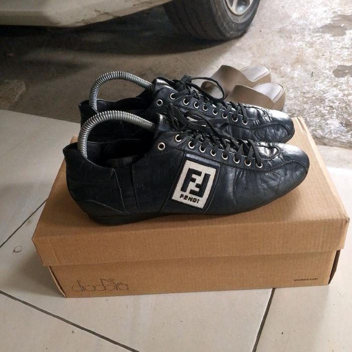 sepatu second branded fendi scrape trainers size 39 original authentic