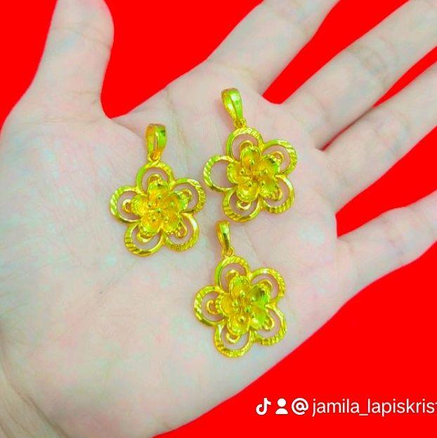 Liontin Bunga dilapis emas asli 24karat dibalut dengan kristal premium