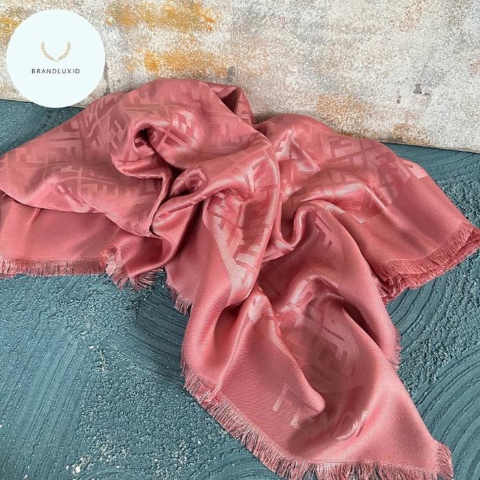 Fendi FF Scarf 140 x 140 cm Pink Macaroon & Nude