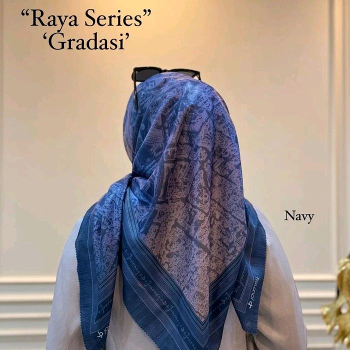 Hijab Journey Motif Raya Gradasi Navy
