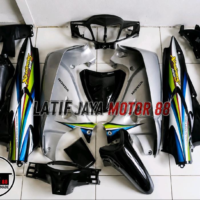 fullset body halus & kasar Honda karisma 125d hitam sayap silver