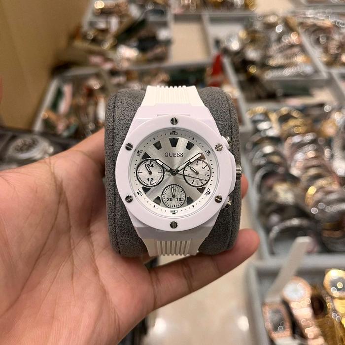 Jam Tangan Wanita Guess Chrono Multifungsi Rubber Putih