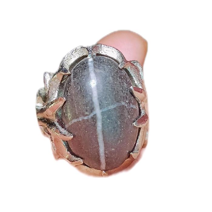 Cincin Fosil Kelor Tapak Jalak dengan Desain Eksklusif dan Batu Alami