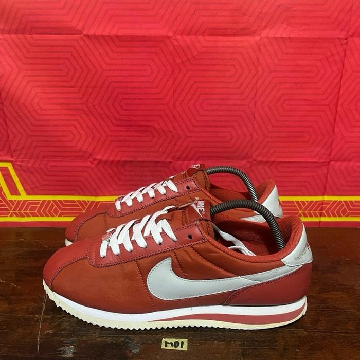 Sepatu second ori nike cortez picante red size 43
