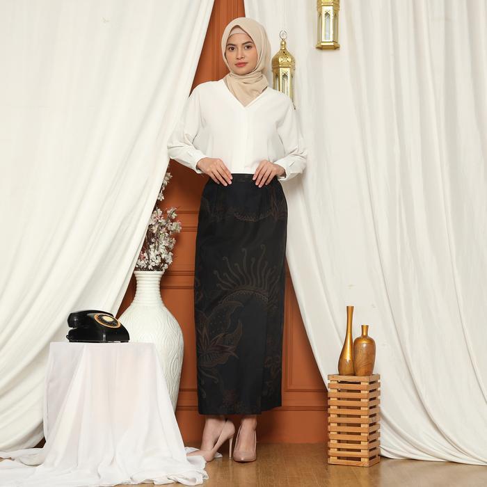 Enzy Batik Rok Batik Senapati - Black