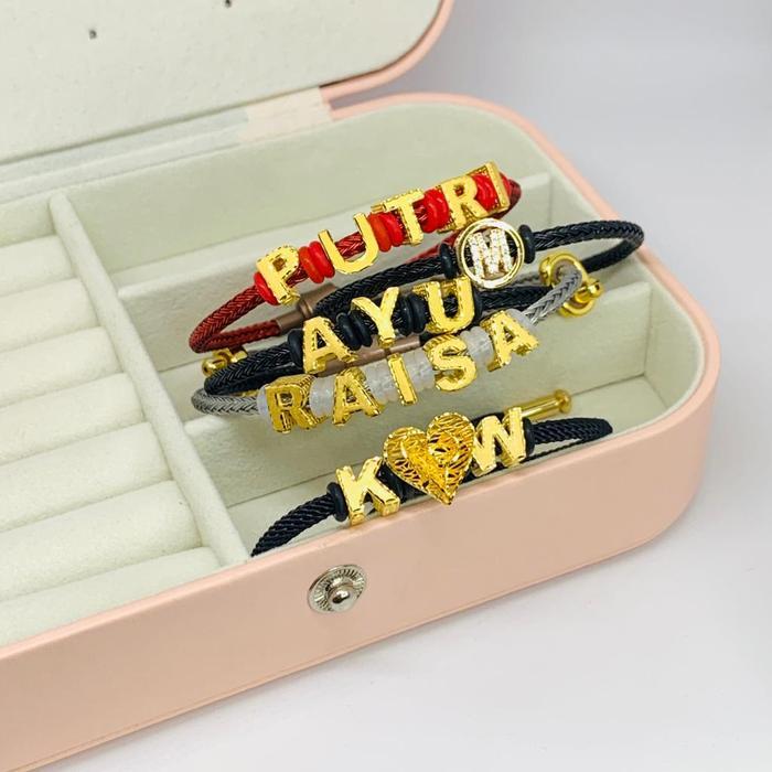 Gelang Huruf Inisial Emas Asli Kadar 700 16K Charm Mas Surabaya