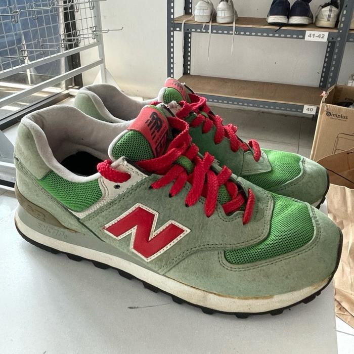 New Balance 574 size 40 second