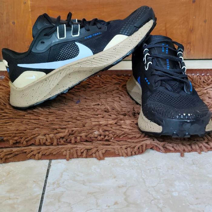 NIKE PEGASUS TRAIL 3 KHAKI