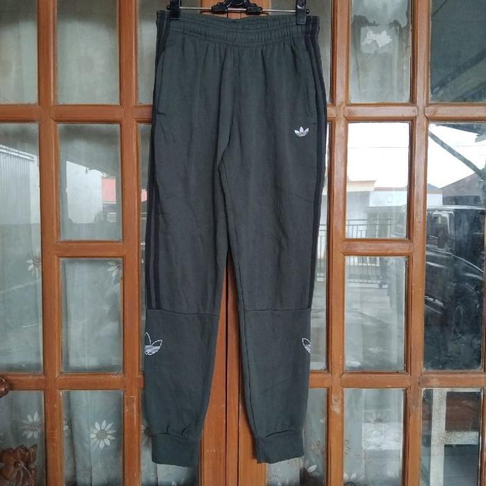 Adidas sweat trefoil jogger (27-29)