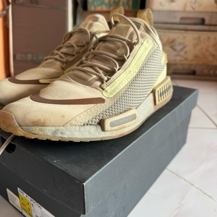 Sepatu adidas NMD R1 Spectoo