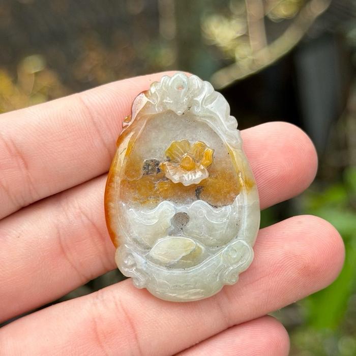TAHUN 1980 AN ! JADEITE JADE TIPE A ASLI ! liontin giok birma type A kalung ukir ukiran bunga vintag