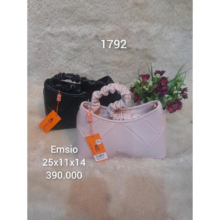 tas selempang bahan kulit halus lembut produk emsio1792