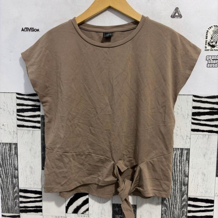 Kaos Wanita model Crop by Iora warna Cokelat