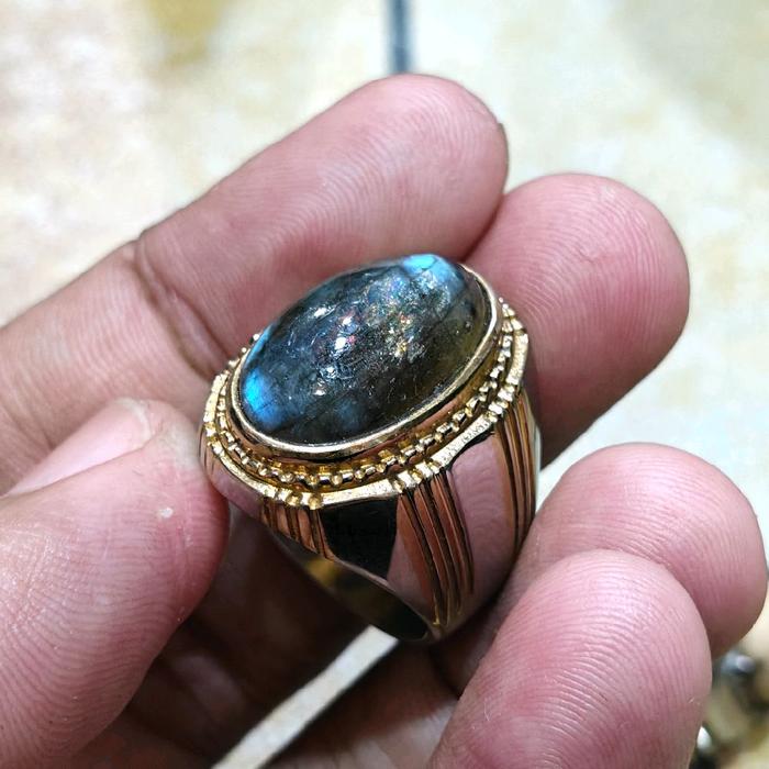 Cincin batu labrador asal luar negeri
