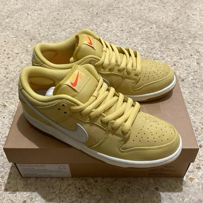 Nike SB Dunk Low Pro Saturn Gold - Size 42,5